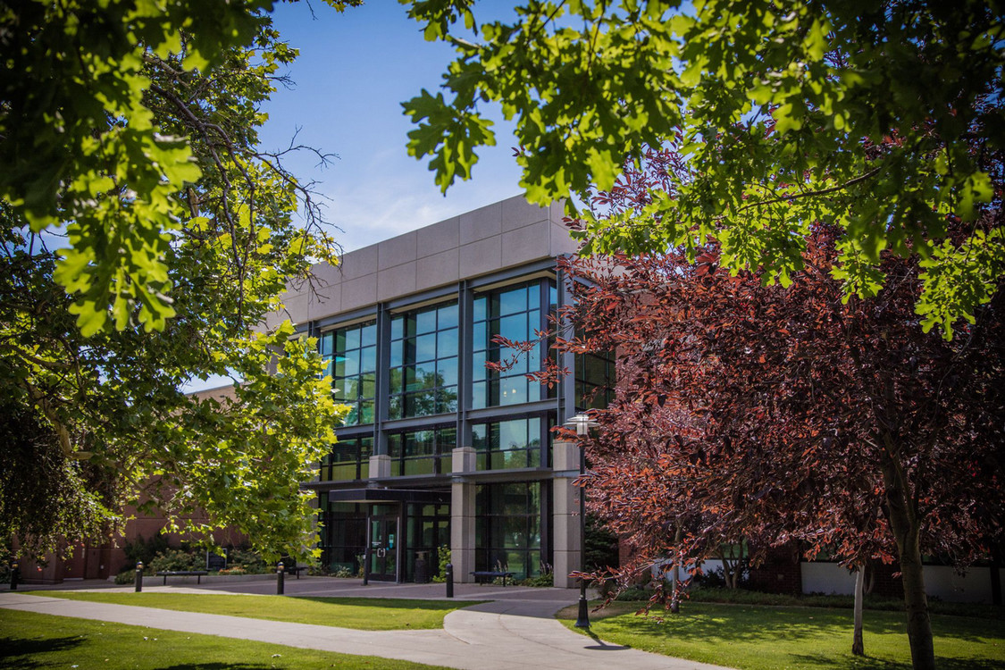 Amazing image of the exterior to the Yakima Campus of Central Washington University.