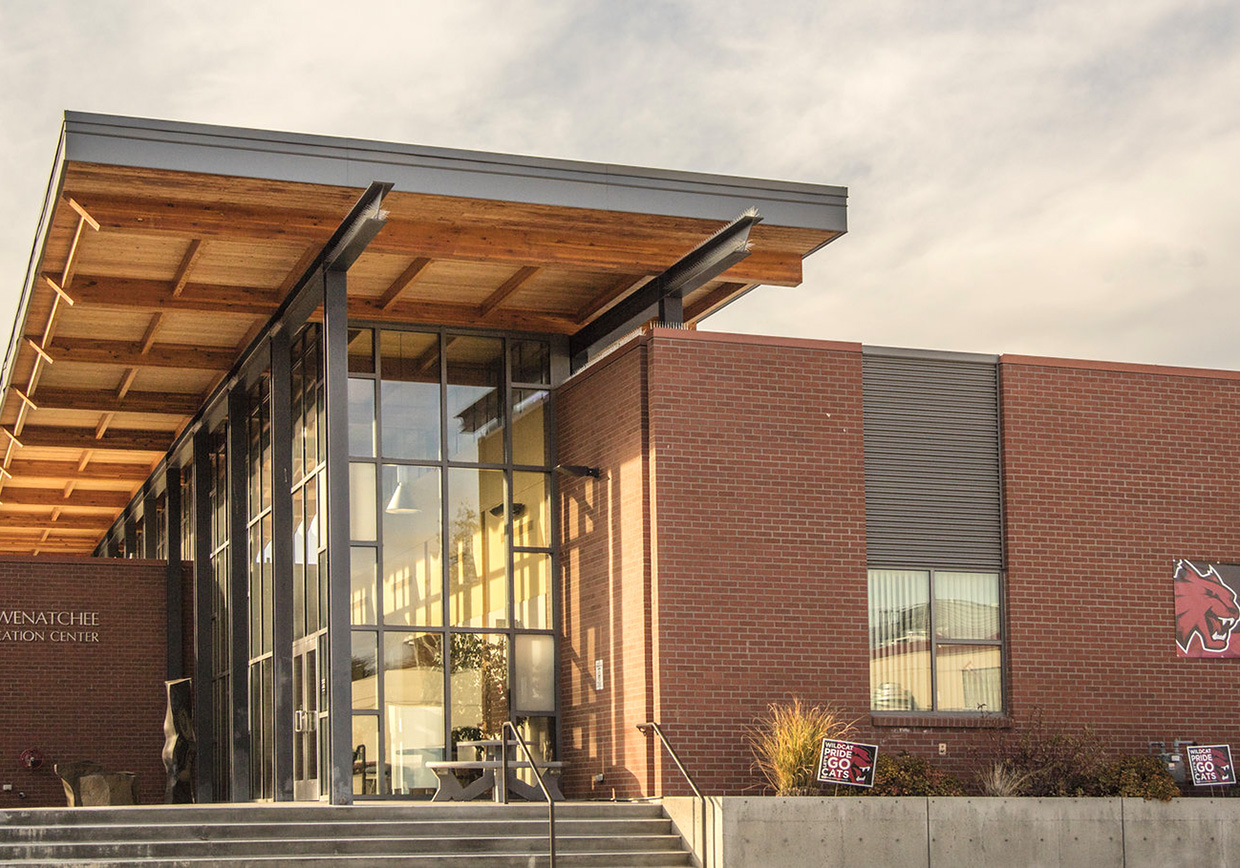 Front of the CWU Wenatchee Center