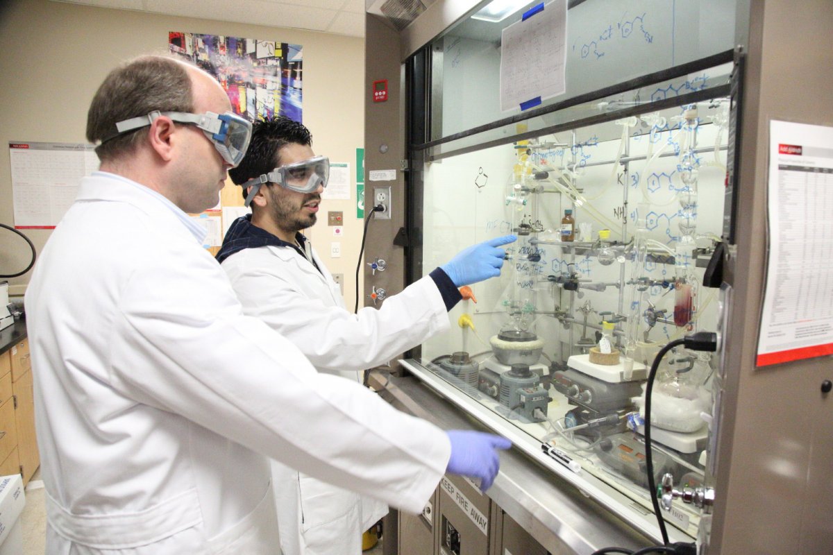 CWU chemistry students work in the lab