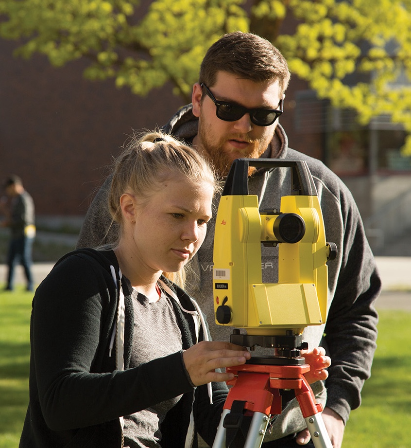 CMGT students take measurements in the field