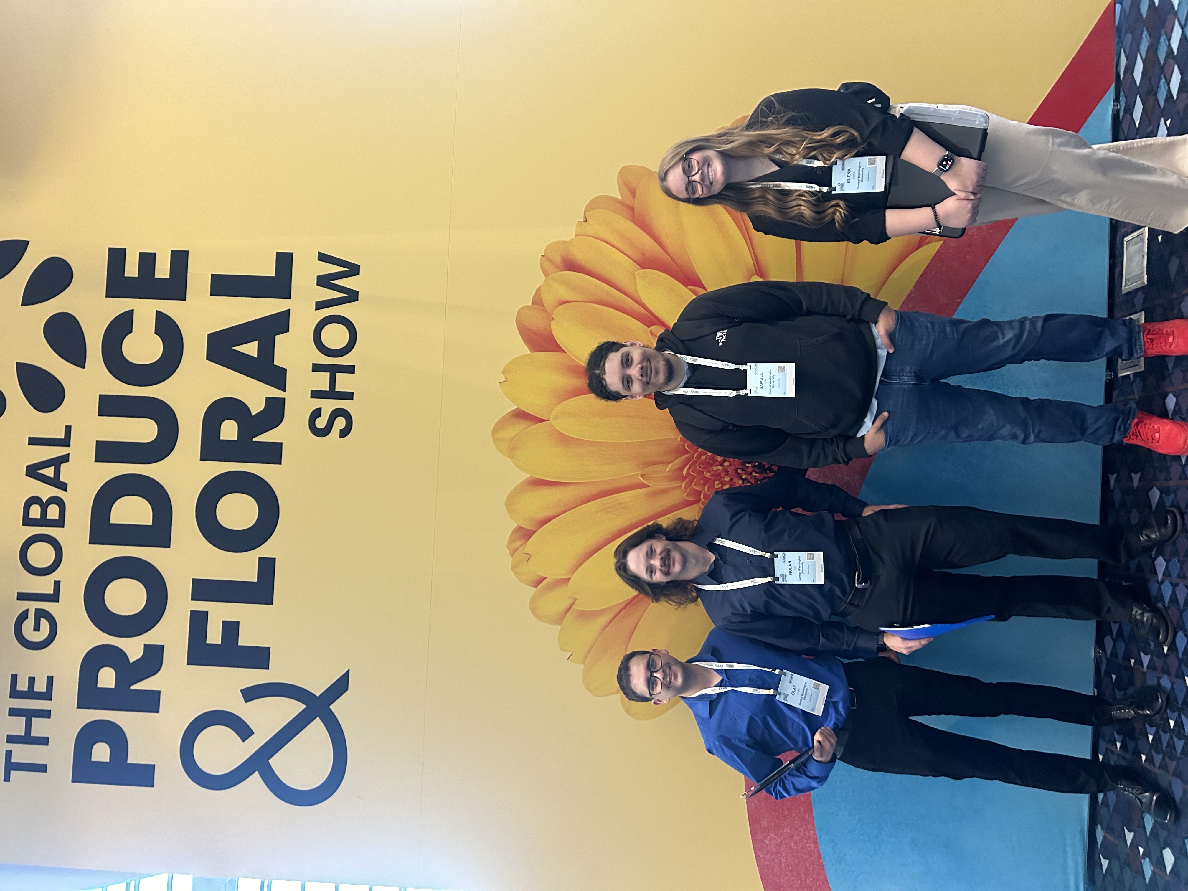 Photo of CWU delegation to the 2024 IFPA Global Produce and Flower Show