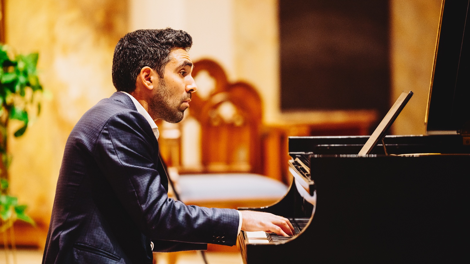 Daniel Anastasio plays the piano