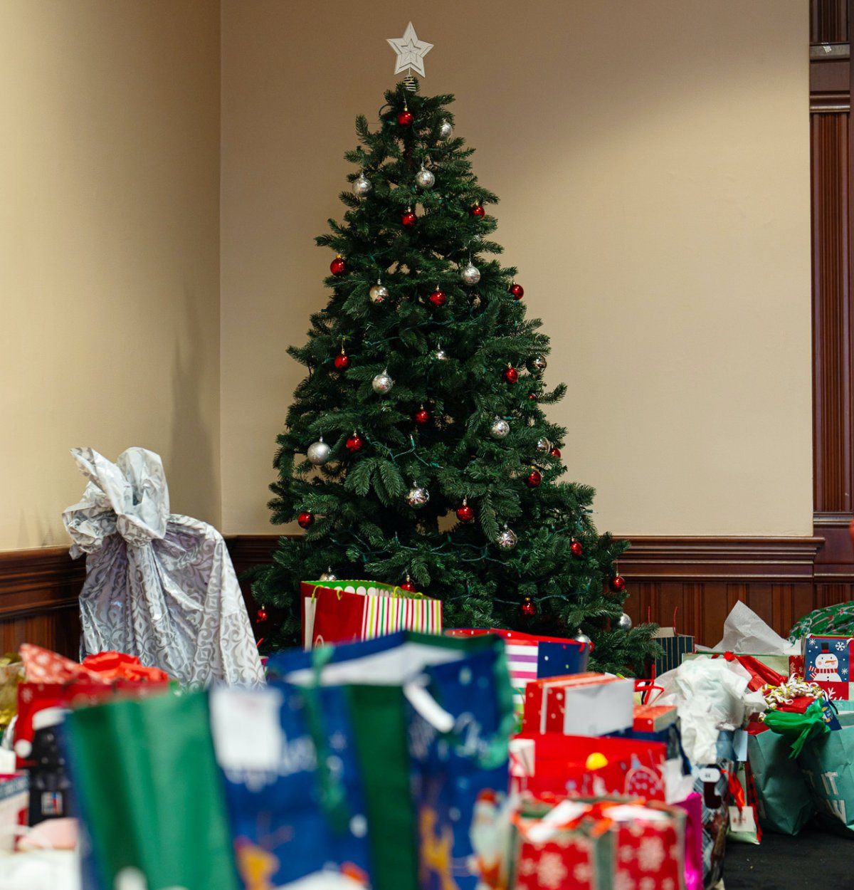 Christmas tree in the president's office