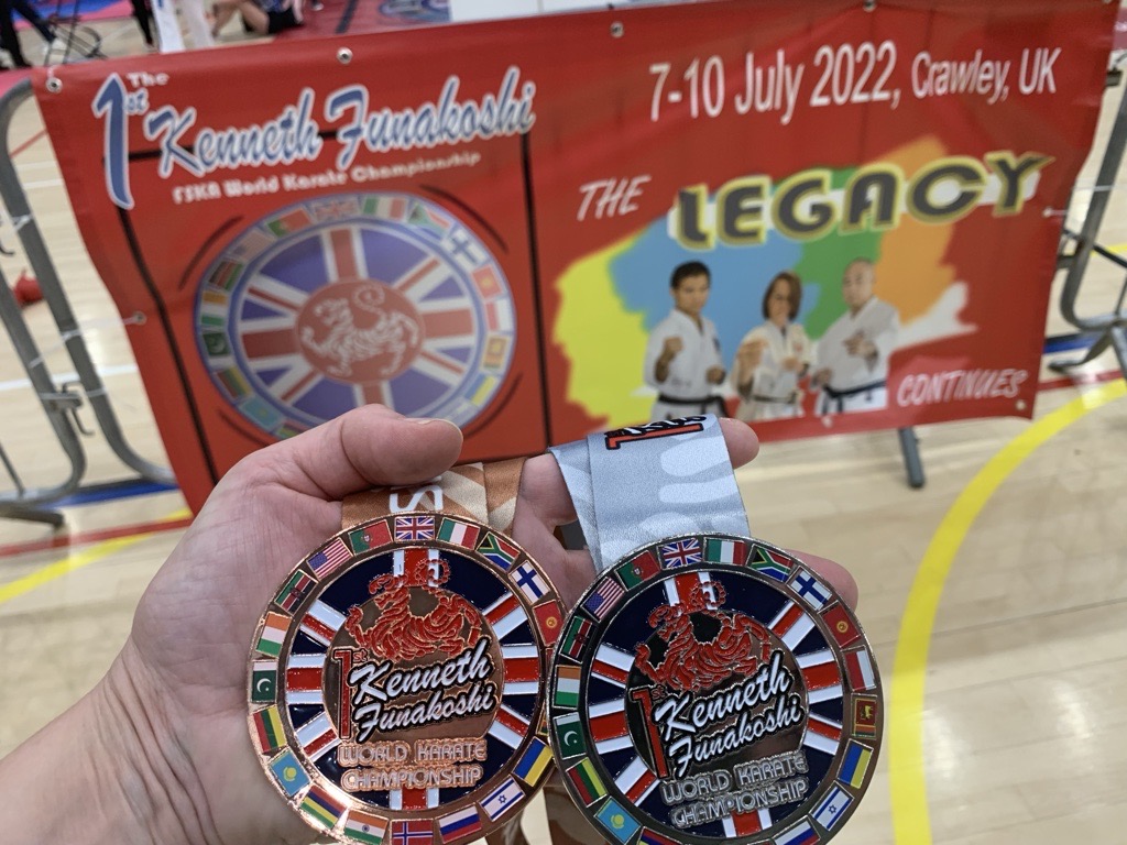 The medals Flores won at the 2022 World Championships