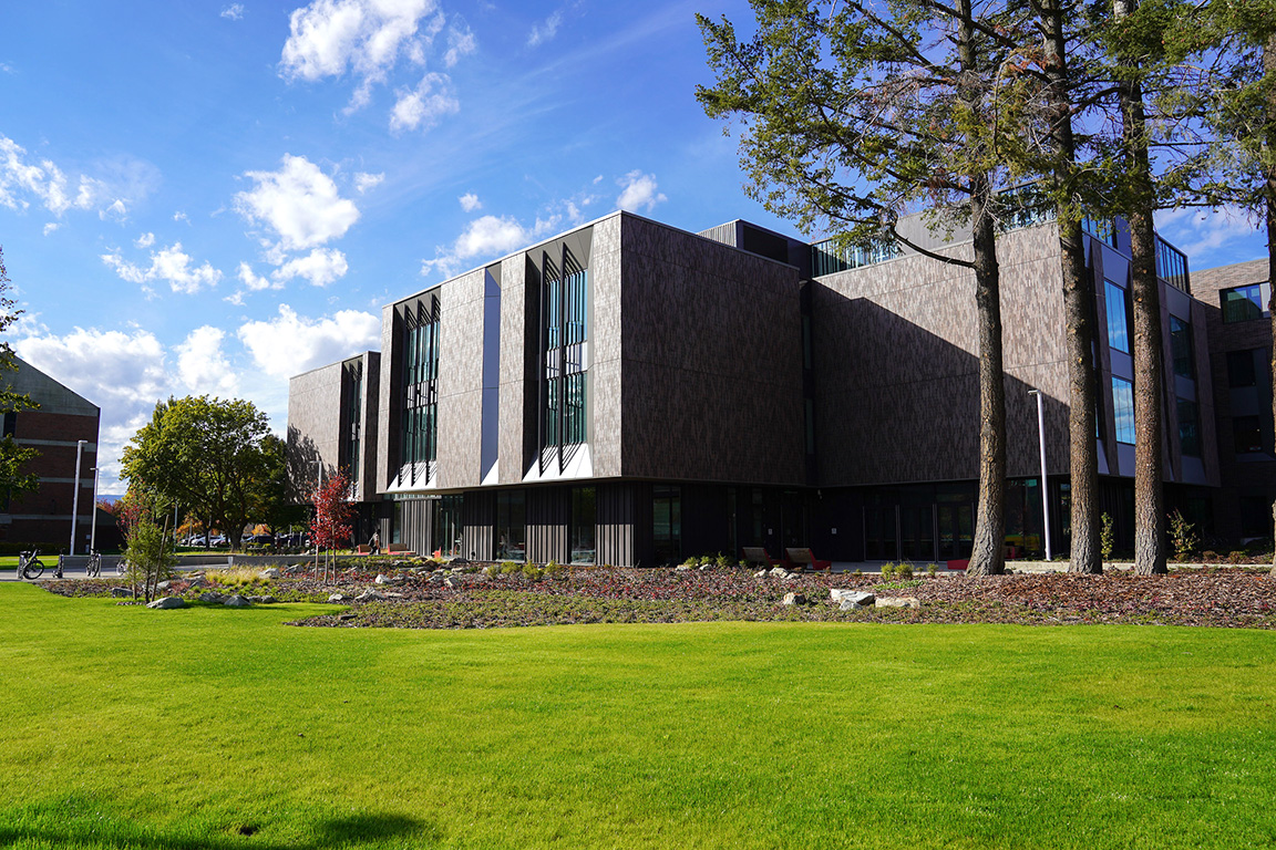 An outside look at the North Academic Commons. (Photo by Tasia Tran)