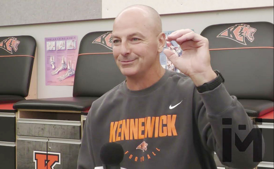 Randy Affholter coaching at Kennewick High School