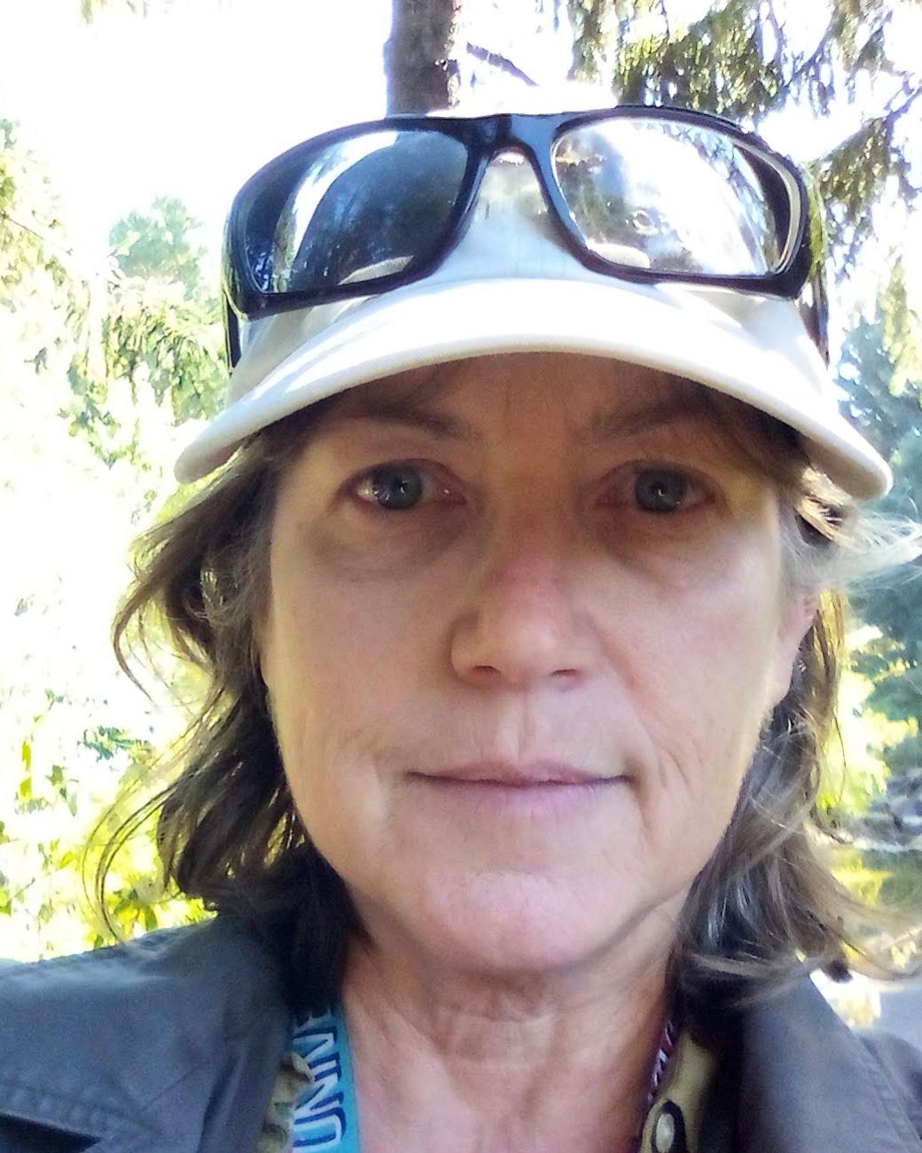 Liz Fountain Headshot