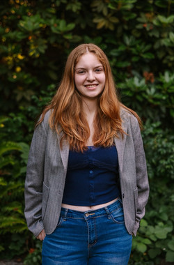 Photo of writing tutor, Evelyn