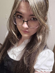 Photo of writing tutor, Tayla