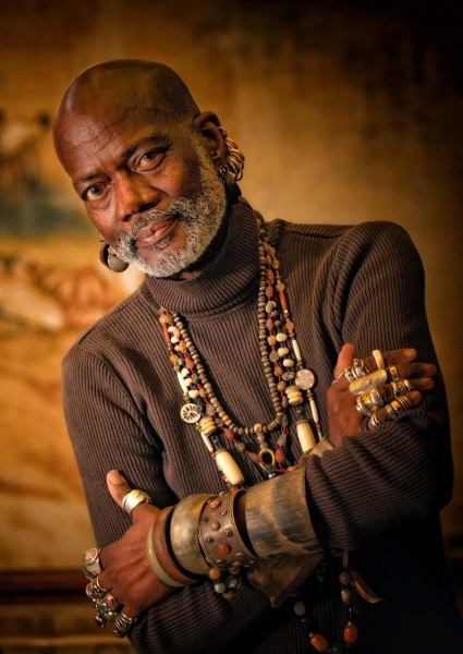 Daryl Harris posed with his arms crossed for a shot.