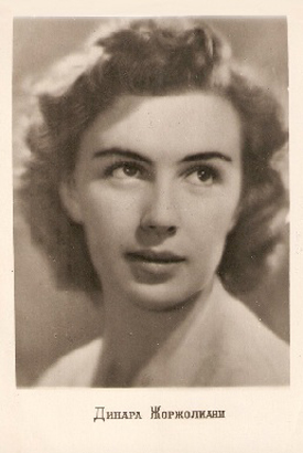 Dinara's Professional Acting Headshot