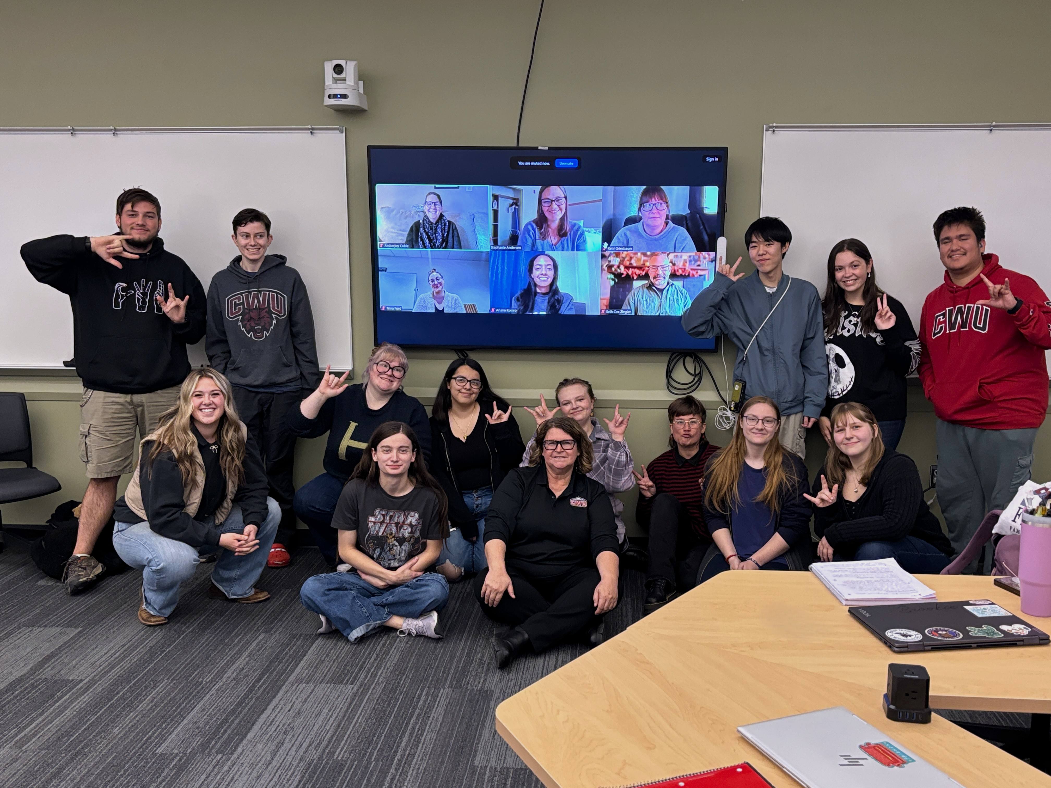 A group photo of Dr Taraylnn and her student from ASL Class