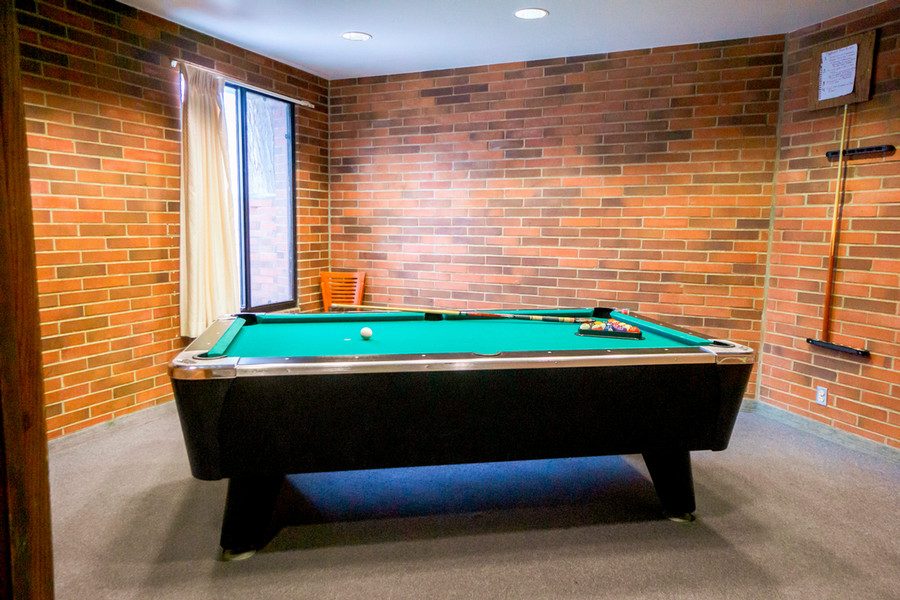 Pool table