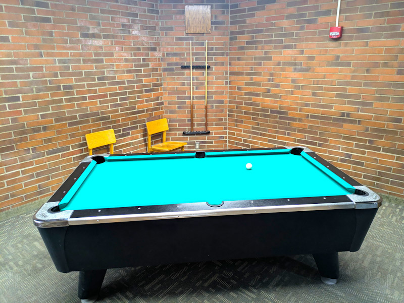 Pool table