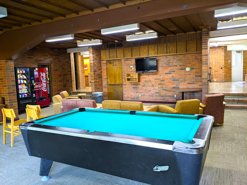 Pool table and TV in lounge
